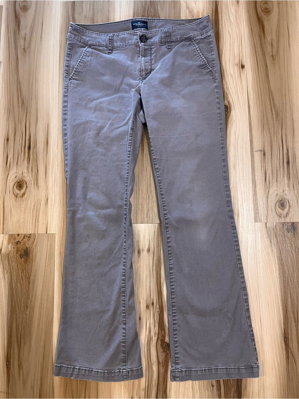 American Eagle AE Women’s 8 Regular Gray Pants Kick Boot Cut Low Rise Jeans Y2K